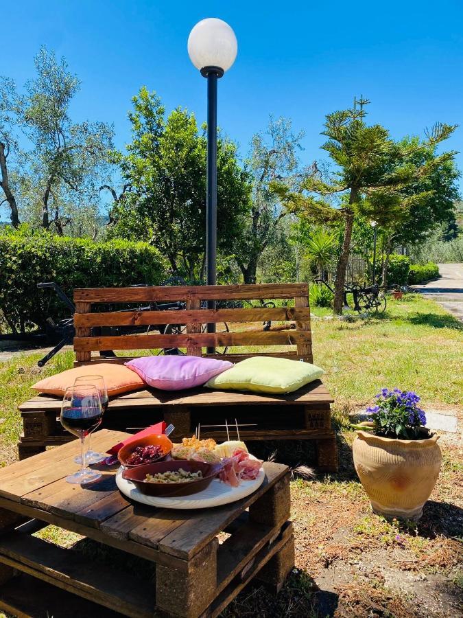 ויאסטה Agriturismo Azzarone מראה חיצוני תמונה